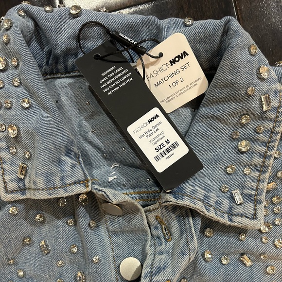 NWT Razzle Dazzle rhinestone embellished jeans & denim jacket M 2 pc set cropped - Picture 8 of 10